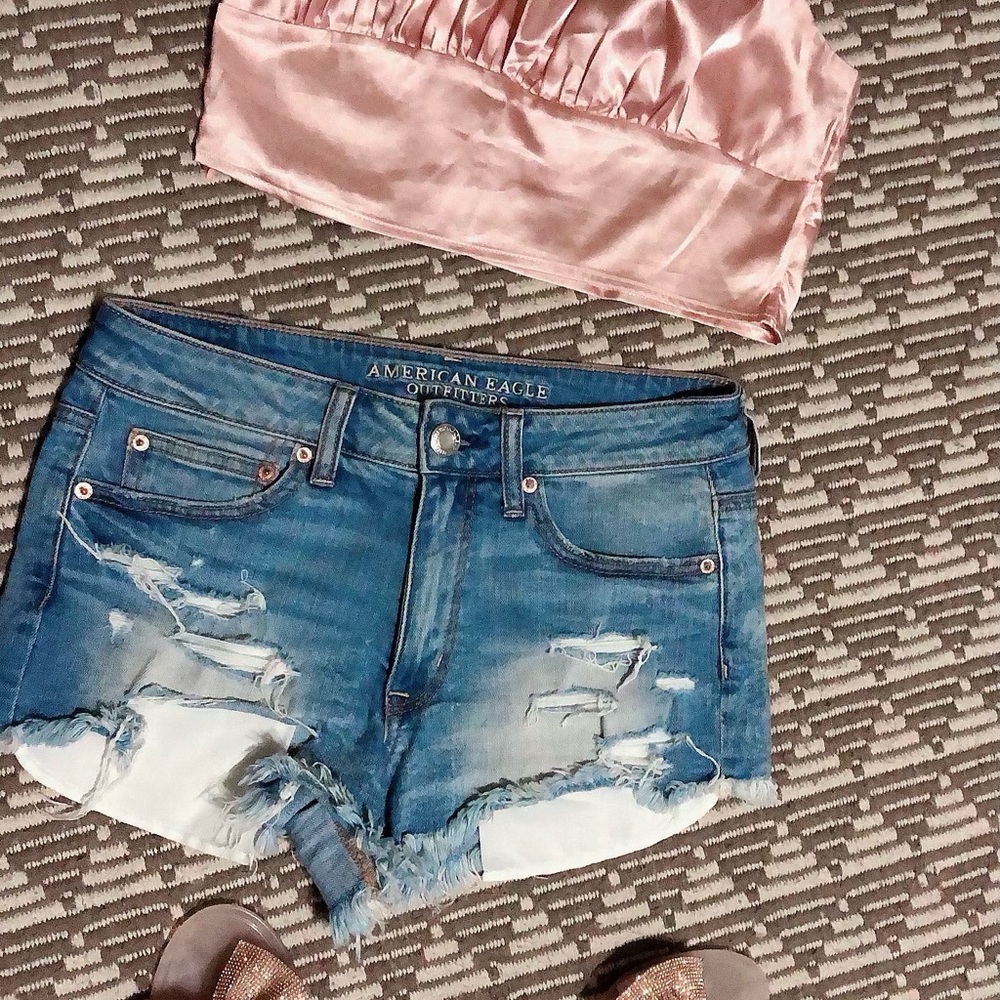 Clothes - Picture 4 of 10